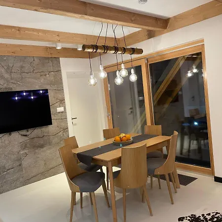 Royal Hill بيالكا تاترزانسكا